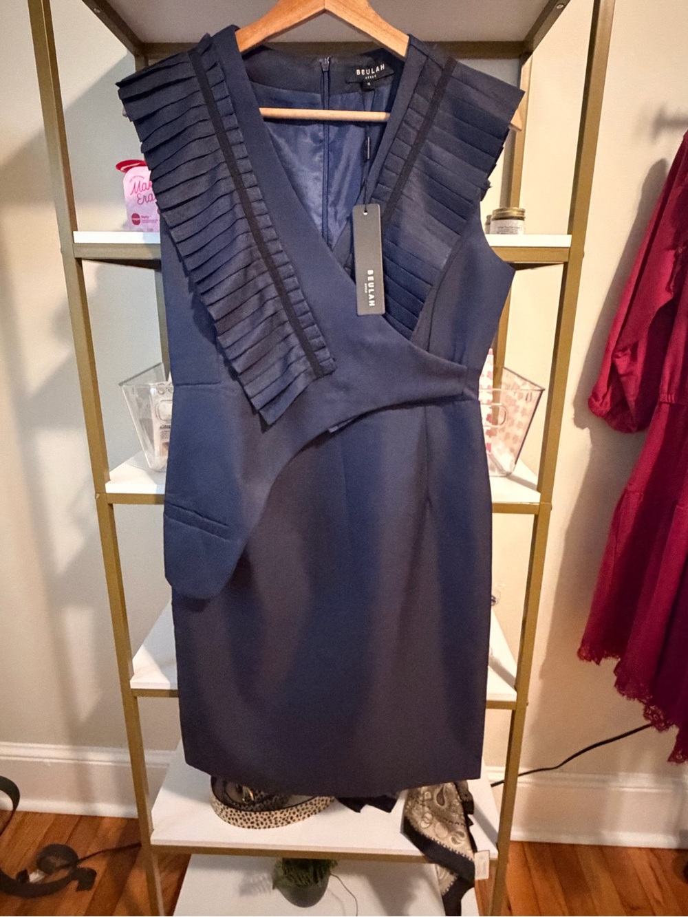 Beulah Navy Pleated V-Neck Sheath Dresses NWT - Picture 5 of 6